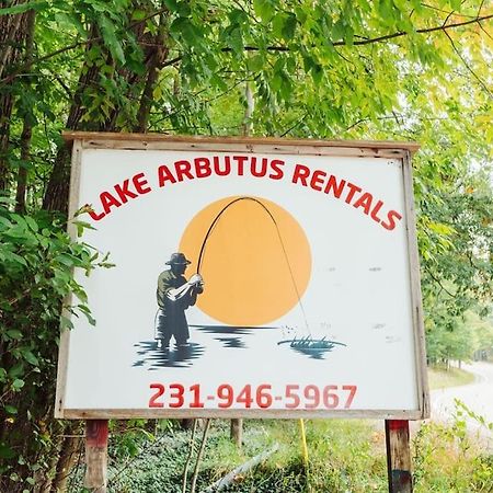 Arbutus Lake 3 Bedroom Cottage 트래버스 시티 외부 사진