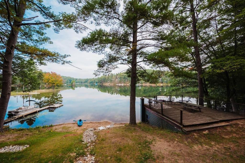 Arbutus Lake 3 Bedroom Cottage 트래버스 시티 외부 사진