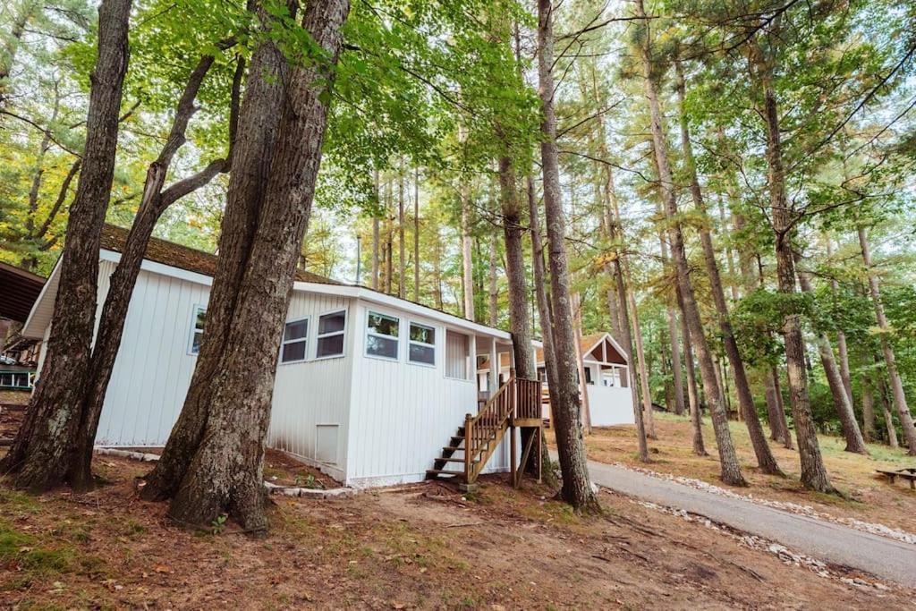 Arbutus Lake 3 Bedroom Cottage 트래버스 시티 외부 사진