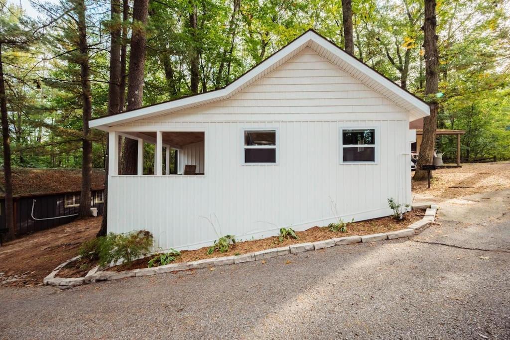 Arbutus Lake 3 Bedroom Cottage 트래버스 시티 외부 사진