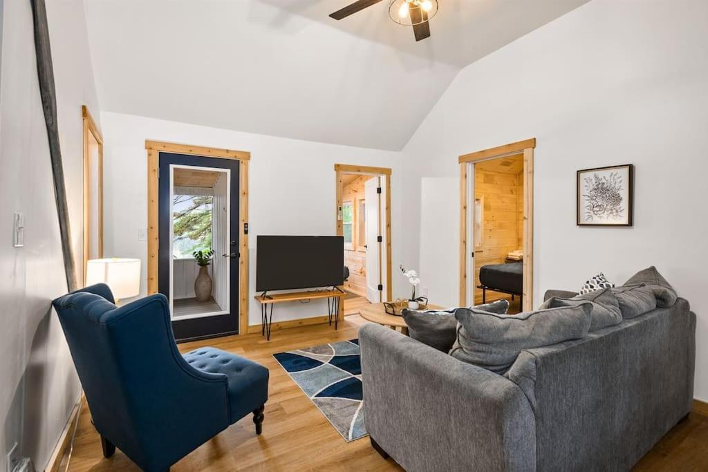 Arbutus Lake 3 Bedroom Cottage 트래버스 시티 외부 사진